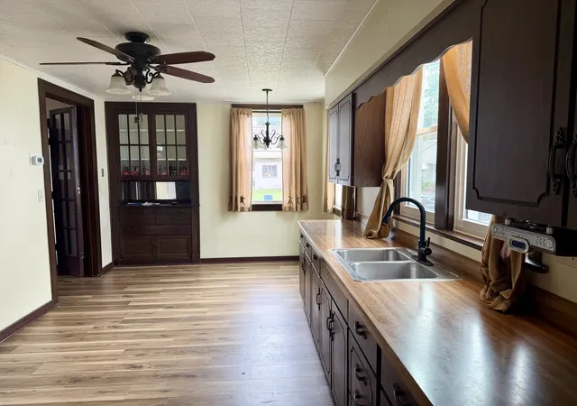 Photo 4 of Single family home for sale at 1515 7th Street, Peru, IL 61354 | MLS# 12673983 | Listing updated on 2026-08-17