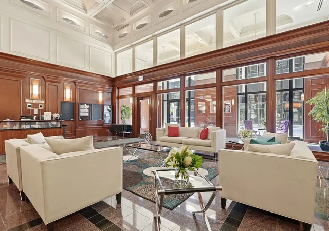 Homes for sale in Chicago, IL | 212 W Washington St W #1707, Chicago, IL 60606 | MLS# 12673996