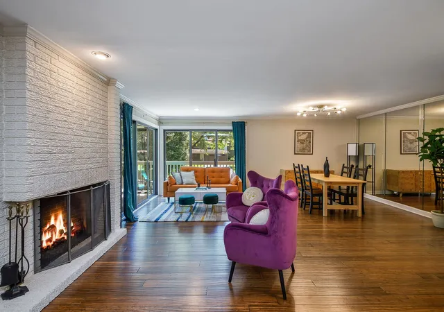 4th image of 917 Royal Blackheath Ct, Naperville, IL 60563 | MLS# 12674023