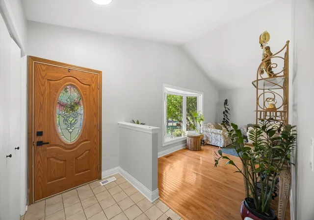 2nd image of 307 Terry Ln, Bloomingdale, IL 60108 | MLS# 12674136