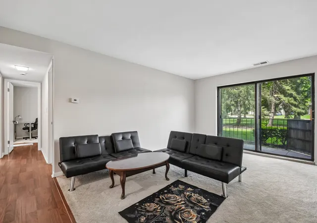 Homes for sale in Palatine, IL | 1275 E Baldwin Ln, Palatine, IL 60074