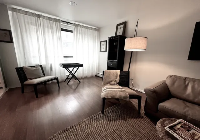 3rd image of 6300 N Sheridan Rd #203, Chicago, IL 60660 | MLS# 12674198