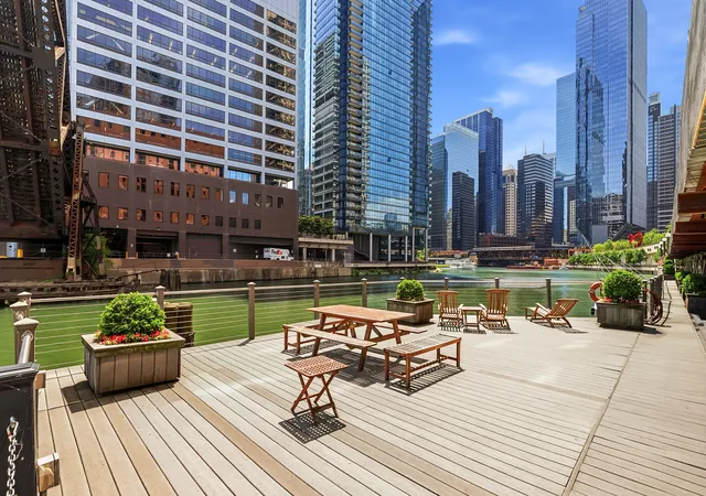 Homes for sale in Chicago, IL | 345 N Canal St #1204, Chicago, IL 60606 | MLS# 12674202