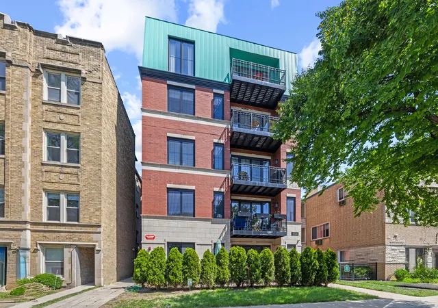 Homes for sale in Oak Park, IL | 1024 Washington Blvd #301, Oak Park, IL 60302 | MLS# 12674289