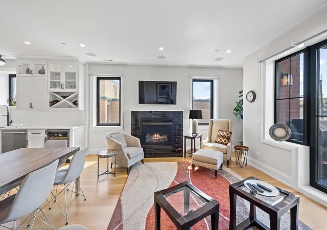 Homes for sale in Oak Park, IL | 1024 Washington Blvd, Oak Park, IL 60302