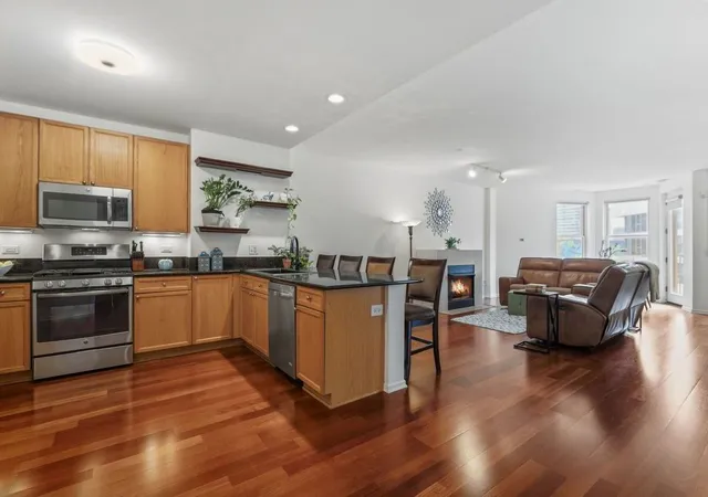 4th image of 520 N Halsted St #315, Chicago, IL 60642 | MLS# 12674356