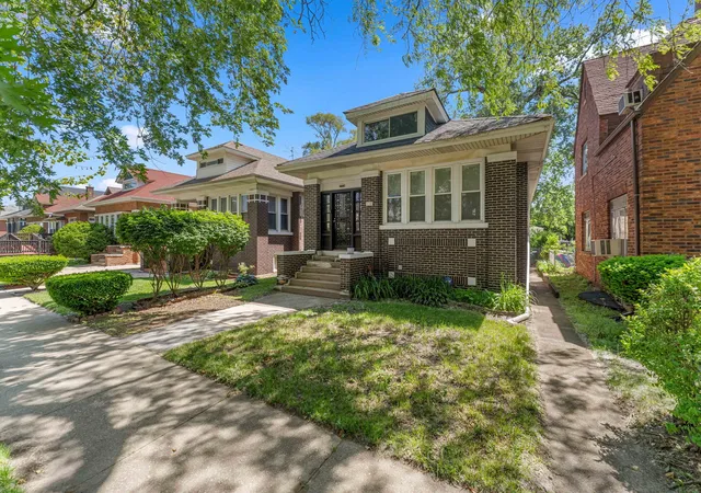 Homes for sale in Chicago, IL | 7651 S Cregier Ave, Chicago, IL 60649 | MLS# 12674446