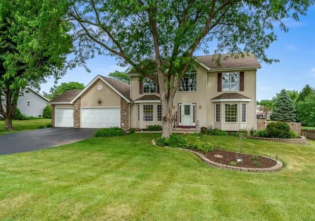 Homes for sale in Rockford, IL | 1082 Westridge Dr, Rockford, IL 61102 | MLS# 12674449