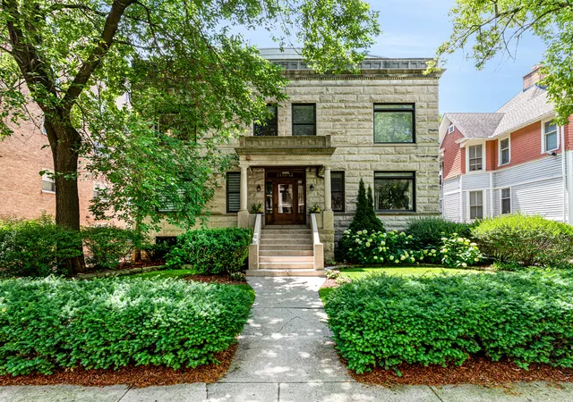 Condo for sale at 1112 Church St #1W, Evanston, IL 60201 | MLS# 12674451