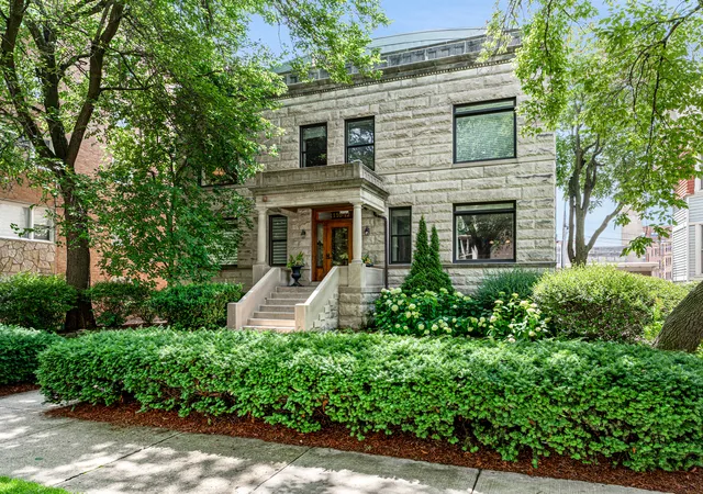 Photo 2 of Condo for sale at 1112 Church St #1W, Evanston, IL 60201 | MLS# 12674451 | Listing updated on 2026-09-17