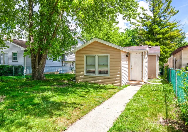 Homes for sale in Zion, IL | 1809 Galilee Ave, Zion, IL 60099 | MLS# 12674471