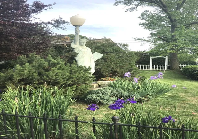 Photo 3 of Single family home for sale at 809 W Delaware Ave, Urbana, IL 61801 | MLS# 12674522 | Listing updated on 2026-08-10