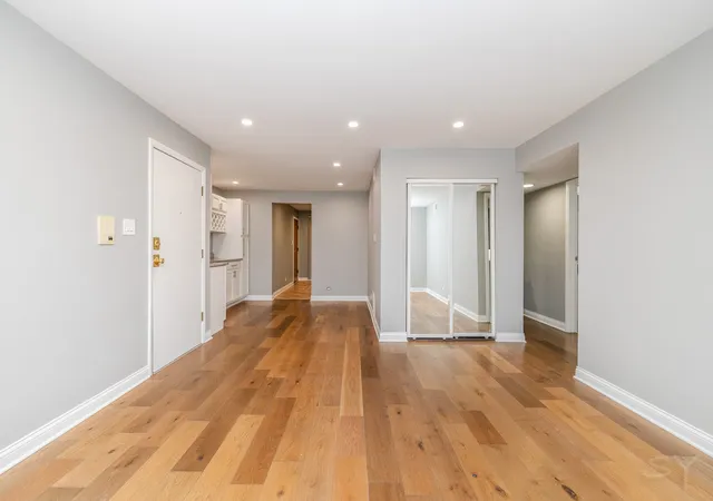 Homes for sale in Chicago, IL | 3938 W 104Th St, Chicago, IL 60655
