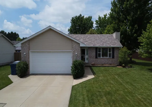 Homes for sale in Bourbonnais, IL | 695 Cherokee Dr, Bourbonnais, IL 60914 | MLS# 12674590