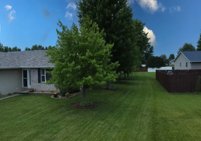 Homes for sale in Bourbonnais, IL | 695 Cherokee Dr, Bourbonnais, IL 60914 | MLS# 12674590