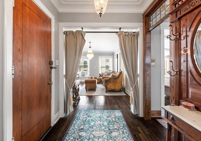 Photo 2 of Townhouse for sale at 609 W Addison St #2, Chicago, IL 60613 | MLS# 12674651 | Listing updated on 2026-09-07