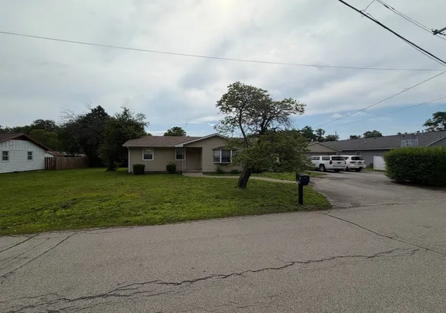 Photo 2 of Single family home for sale at 111 Orchard St, Catlin, IL 61817 | MLS# 12674693 | Listing updated on 2026-09-07