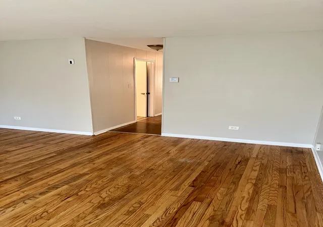 3rd image of 16919 Western Ave, Hazel Crest, IL 60429 | MLS# 12674729