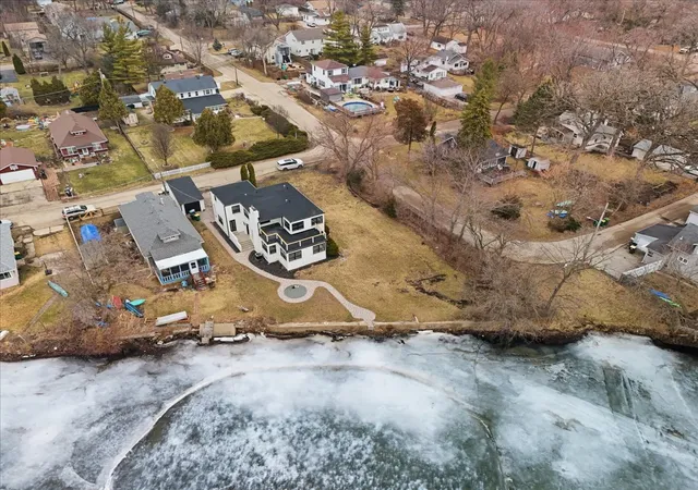 Homes for sale in Round Lake Beach, IL | 297 E Lakeview Ave, Round Lake Beach, IL 60073 | MLS# 12674732
