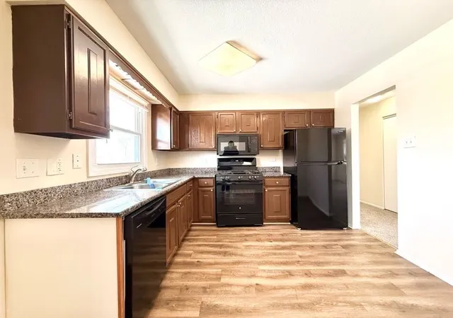 Photo 4 of Single family home for sale at 21616 Richmond St, Matteson, IL 60443 | MLS# 12674734 | Listing updated on 2026-08-12