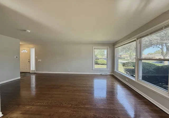 4th image of 15530 University Ave, Dolton, IL 60419 | MLS# 12674736