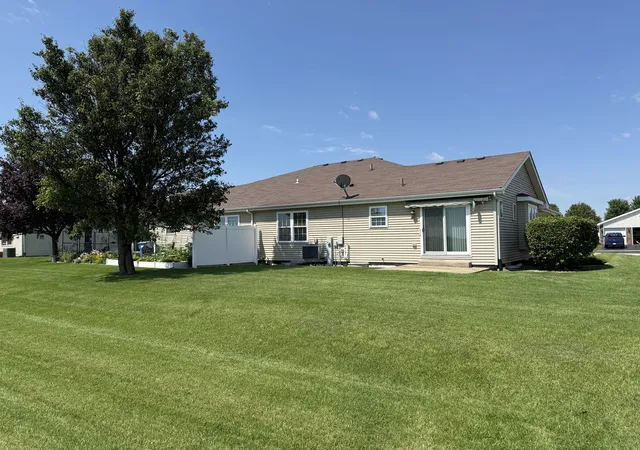 Homes for sale in Bourbonnais, IL | 5692 Hearthside Dr, Bourbonnais, IL 60914 | MLS# 12674749