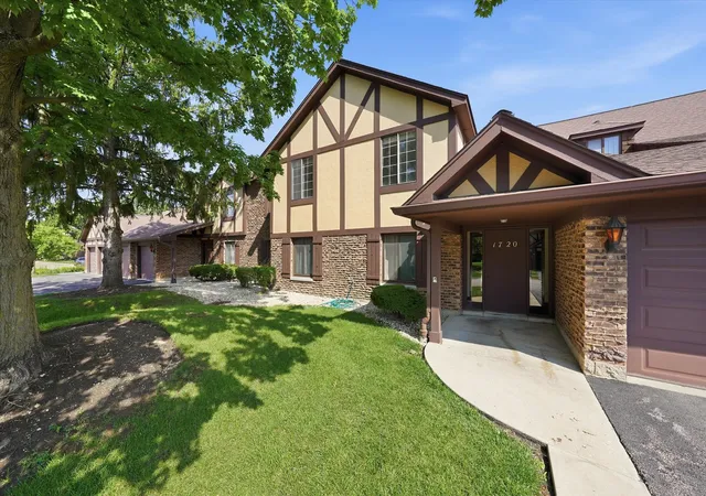 Photo 1 of Condo for sale at 1720 Lakecliffe Dr #4305-C, Wheaton, IL 60189 | MLS# 12674757 | Listing updated on 2026-08-17