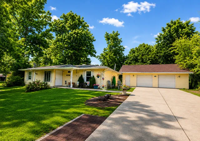 Homes for sale in Beach Park, IL | 11538 W Oak Dr, Beach Park, IL 60099 | MLS# 12674791