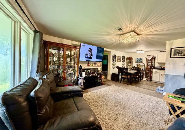 Homes for sale in Beach Park, IL | 11538 W Oak Dr, Beach Park, IL 60099 | MLS# 12674791