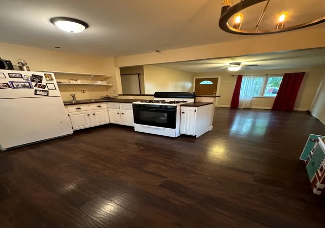 Photo 3 of Single family home for sale at 264 Creekside Dr, Bolingbrook, IL 60440 | MLS# 12674822 | Listing updated on 2026-10-02