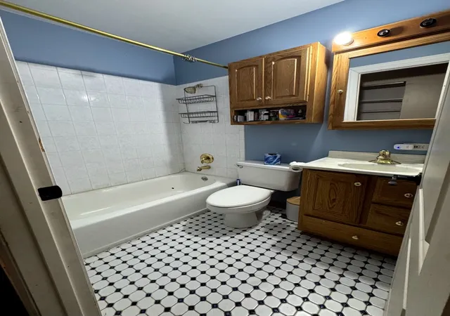 Photo 4 of Single family home for sale at 264 Creekside Dr, Bolingbrook, IL 60440 | MLS# 12674822 | Listing updated on 2026-10-02