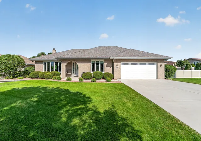 Homes for sale in Homer Glen, IL | 15301 Rosarie Dr, Homer Glen, IL 60491 | MLS# 12674826