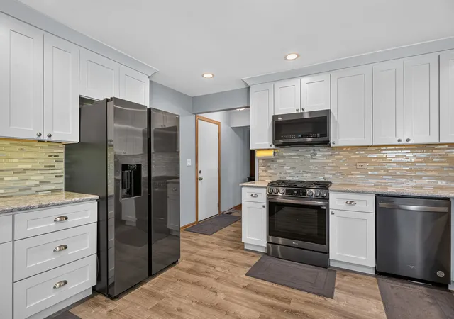 Homes for sale in Homer Glen, IL | 15301 Rosarie Dr, Homer Glen, IL 60491 | MLS# 12674826