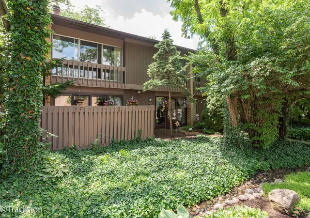 2nd image of 5917 Oakwood Dr #141E, Lisle, IL 60532 | MLS# 12674841