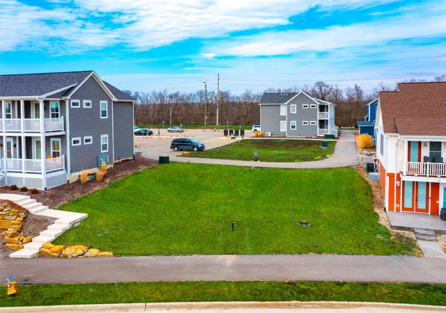3rd image of 100 Great Loop Dr, #44, Ottawa, IL 61350 | MLS# 12674853