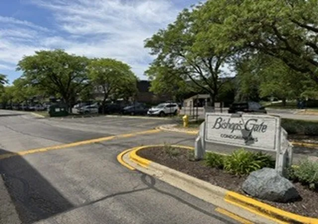 Homes for sale in Northbrook, IL | 3250 Sanders Rd, Northbrook, IL 60062