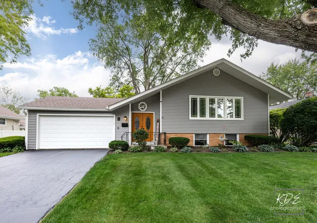 40th image of 8 E Gartner Rd, Naperville, IL 60540 | MLS# 12674874