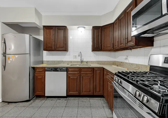 5th image of 228 E Bailey Rd, Naperville, IL 60565