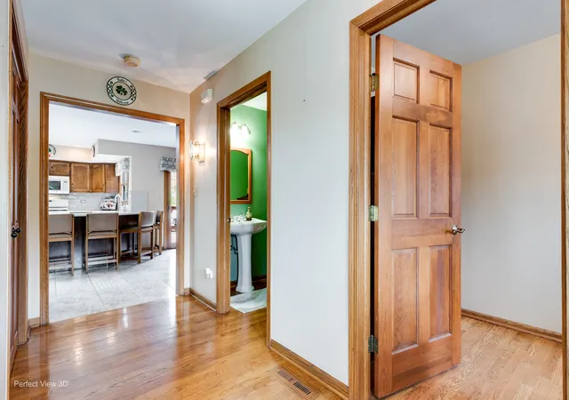 Homes for sale in Palos Hills, IL | 8636 W 98Th Pl, Palos Hills, IL 60465 | MLS# 12674892