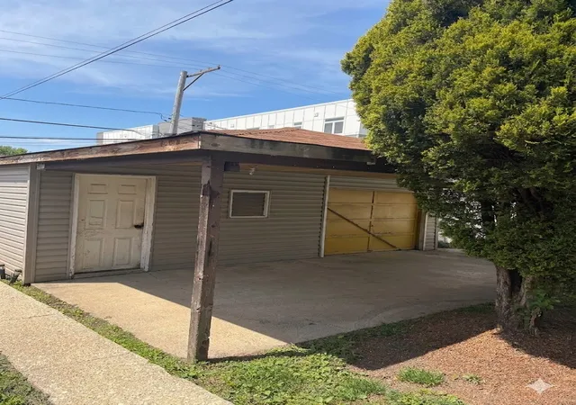 Photo 3 of Single family home for sale at 2134 S 16th Avenue, Broadview, IL 60155 | MLS# 12674904 | Listing updated on 2026-08-16