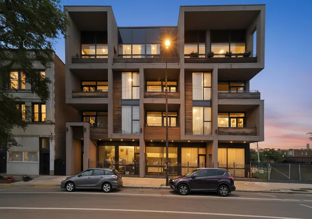 2nd image of 2424 W Chicago Ave #202, Chicago, IL 60622 | MLS# 12674906