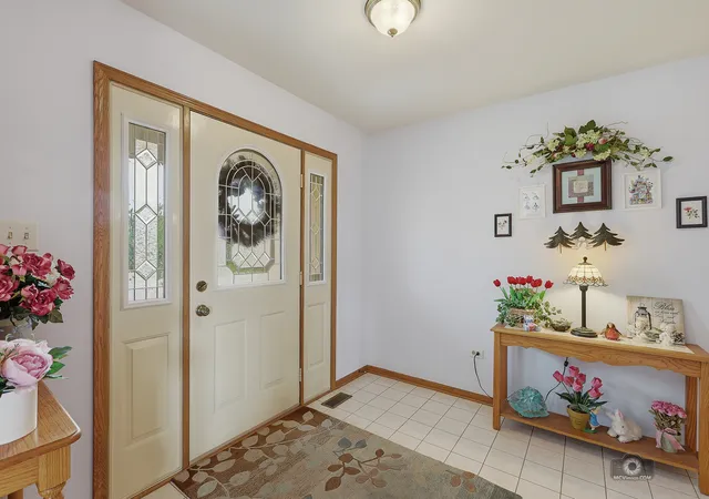 5th image of 19600 Edgebrook Ln, Tinley Park, IL 60487 | MLS# 12674915