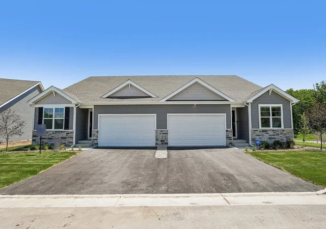 Homes for sale in Burlington, WI | 810a Concord Cir, Burlington, WI 53105 | MLS# 12674975