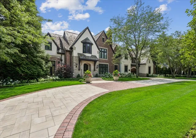 Photo 3 of Single family home for sale at 86 Prospect Ave, Highland Park, IL 60035 | MLS# 12675023 | Listing updated on 2026-10-03