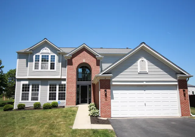 2nd image of 4 Catalpa Ct, Bolingbrook, IL 60490 | MLS# 12675048