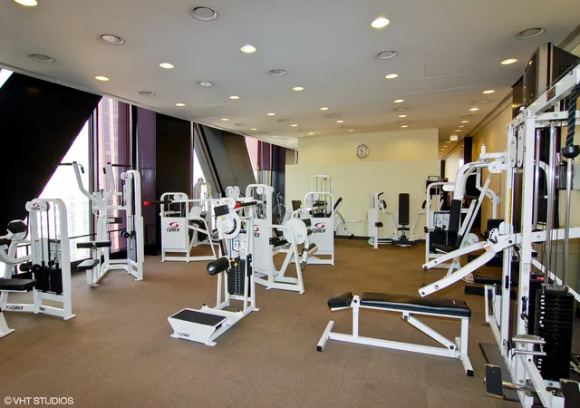 2nd image of 175 E Delaware Pl, Chicago, IL 60611