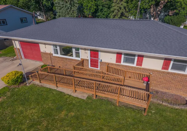 Homes for sale in Normal, IL | 703 Lara Rd, Normal, IL 61761 | MLS# 12675093
