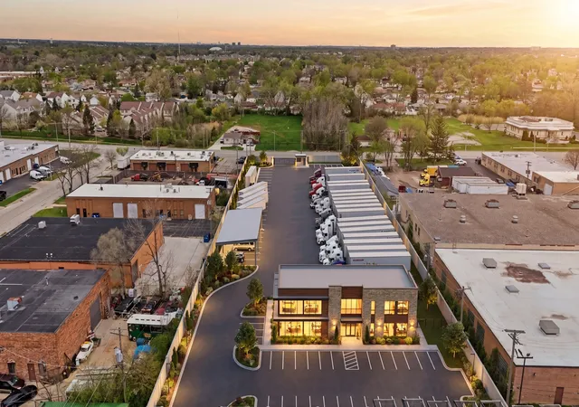3rd image of 575 W Fullerton Ave, Addison, IL 60101 | MLS# 12675097