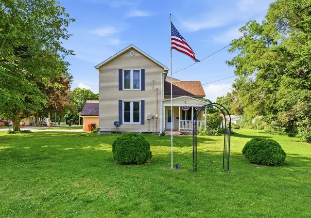 Homes for sale in Aledo, IL | 503 Ne 3rd St, Aledo, IL 61231 | MLS# 12675111