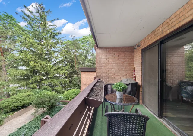 19th image of 706 Waukegan Rd #C-203, Glenview, IL 60025 | MLS# 12675129